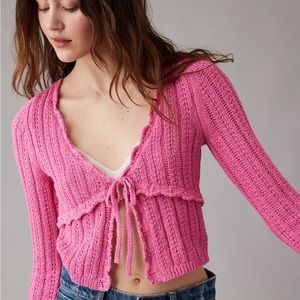 AE Crochet Tie-Front
Cardigan Pink